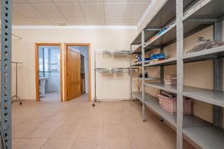 Local comercial en venta en Las Tres Cruces en Armilla