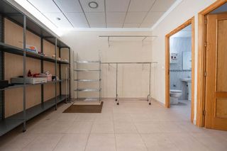 Local comercial en venta en Las Tres Cruces en Armilla