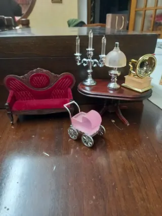 Lotto arredo casa bambole