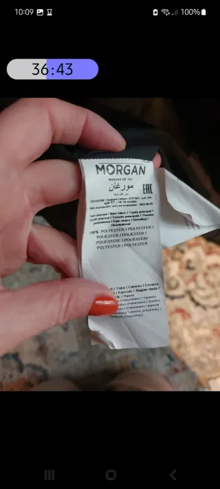 Plumífero Morgan Negro con Capucha. Plumón pato.