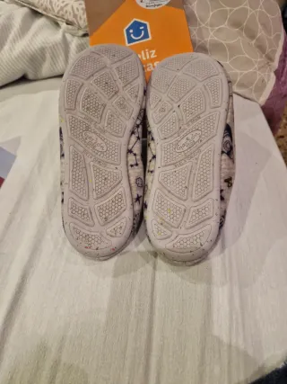 Zapatillas casa niño Garzón dinosaurio espacial