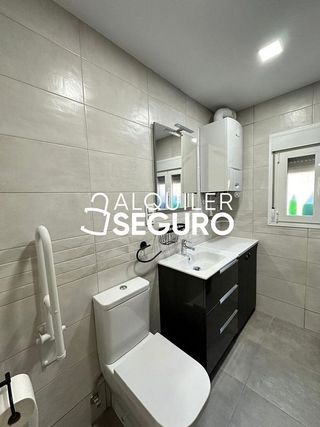 Piso en alquiler en Rejas en Madrid