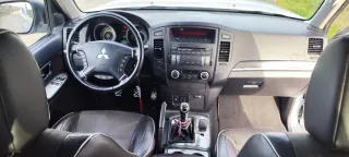 Mitsubishi Montero 2010