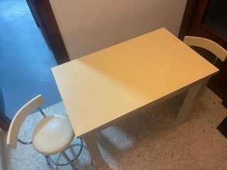 Mesa de cocina de madera maciza (muy robusta)