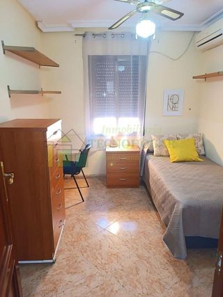 Piso en alquiler en Juan XXIII en Sevilla