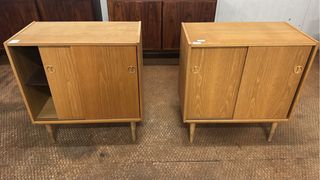 Pareja de apiladores Mid Century roble