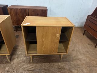 Pareja de apiladores Mid Century roble