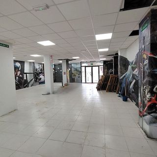 Local comercial en alquiler en La Petxina en Valencia