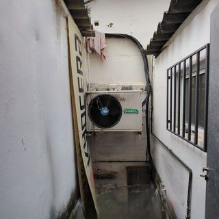 Local comercial en alquiler en La Petxina en Valencia