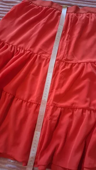 Gonna corallo a balze