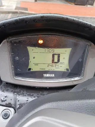 Yamaha NMAX 125 2024 - 24.000 km