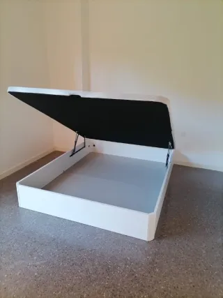 Canapés y colchones nuevos