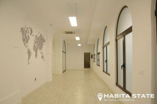 Local comercial en alquiler en Centro en Almería