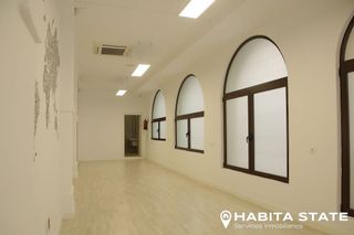 Local comercial en alquiler en Centro en Almería