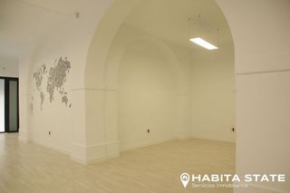 Local comercial en alquiler en Centro en Almería