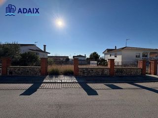 Terreno en venta en Eixample Residencial en Roda de Barà