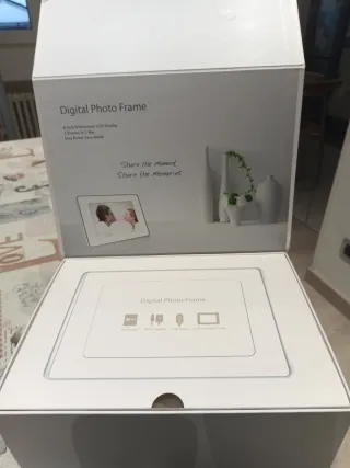 Cornice digitale LG con cornici intercambiabili