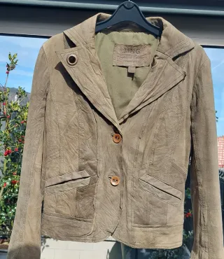 Chaqueta Piel Corta Mango verde