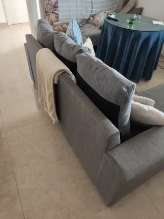 Sofá chaiselong gris tela