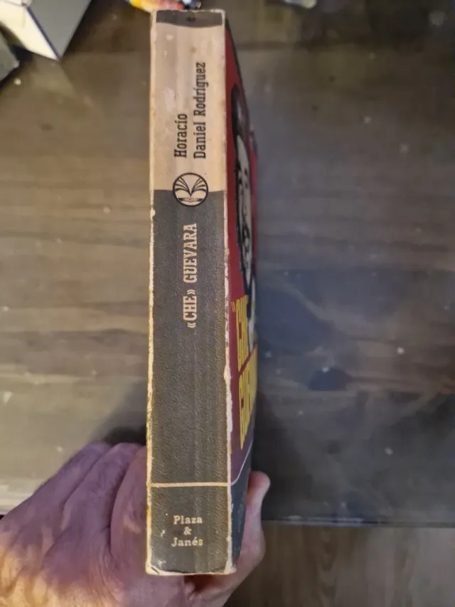 Che Guevara: Aventura o Revolucion (Spanish Edi...