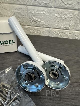 Juego de manilla Micel