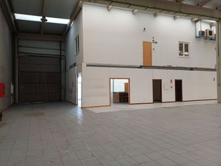 Nave industrial en alquiler en Peñacastillo - Nueva Montaña en Santander