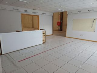 Nave industrial en alquiler en Peñacastillo - Nueva Montaña en Santander