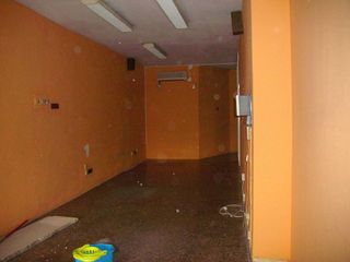 Local comercial en alquiler en Artigas - Llefià en Badalona