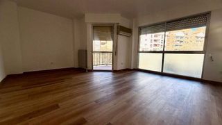 Piso en alquiler en Buenavista-Valparaíso-La Legua en Toledo