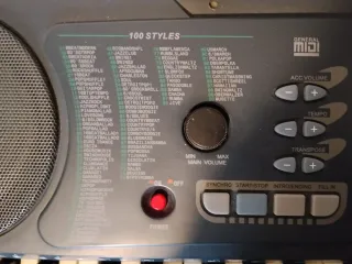 Piano Ringway TB600M con soporte