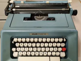 Máquina de escribir Olivetti Studio 46