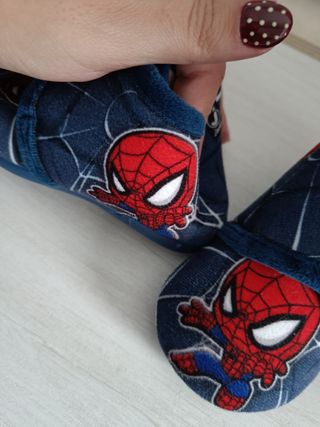 Zapatillas Spiderman talla 21 niño