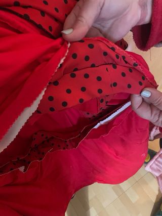 Traje de Flamenca Rojo con Lunares Negros
