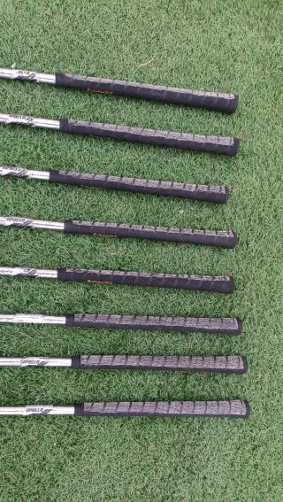 Palos Set Hierros Golf Titleist