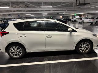 Toyota Auris Sedan 1.4 D-4D 90 CV | 2015