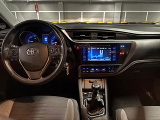 Toyota Auris Sedan 1.4 D-4D 90 CV | 2015