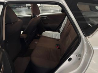 Toyota Auris Sedan 1.4 D-4D 90 CV | 2015