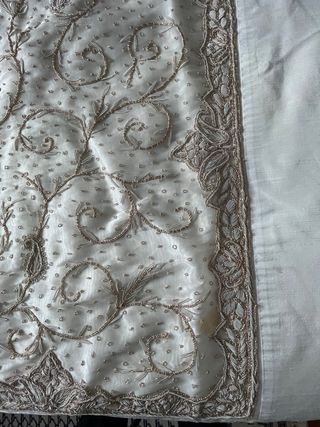 Colcha India Beige y Blanca