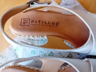 Sandalias Pitillos piel blancas Talla 36