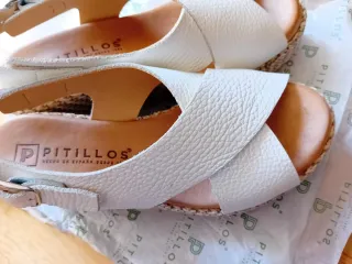 Sandalias Pitillos piel blancas Talla 36