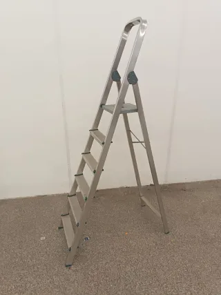 Escalera de aluminio 7 peldaños