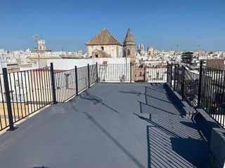Ático en alquiler en La Caleta - La Viña en Cádiz