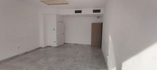 Oficina en alquiler en La Buhaira en Sevilla