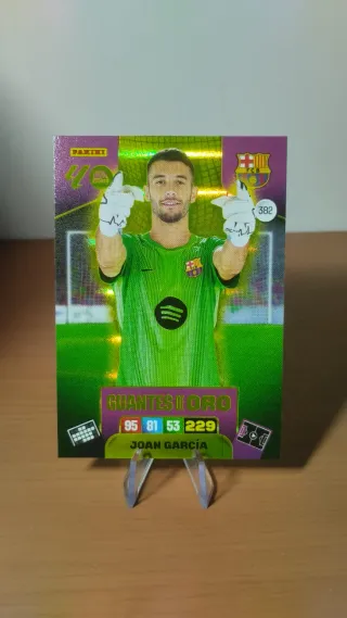 Carta Adrenalyn Joan García Guantes de Oro 25/26