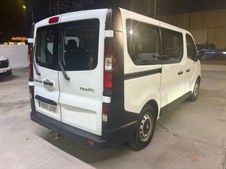 Renault Trafic 2018 combi 9