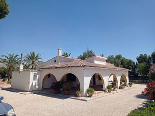 Chalet en alquiler en Crevillent