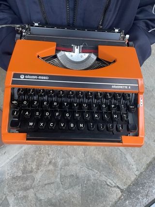 Macchina da scrivere Silver Reed Silverette II
