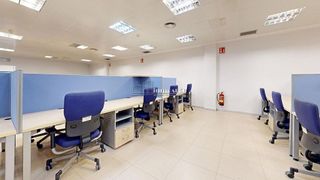 Oficina en alquiler en Os Mallos - San Cristóbal en Coruña (A)