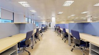 Oficina en alquiler en Os Mallos - San Cristóbal en Coruña (A)