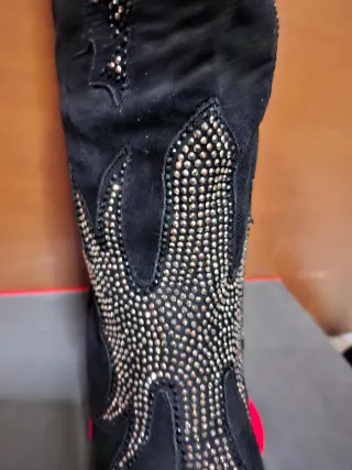 Stivali neri con strass dorati